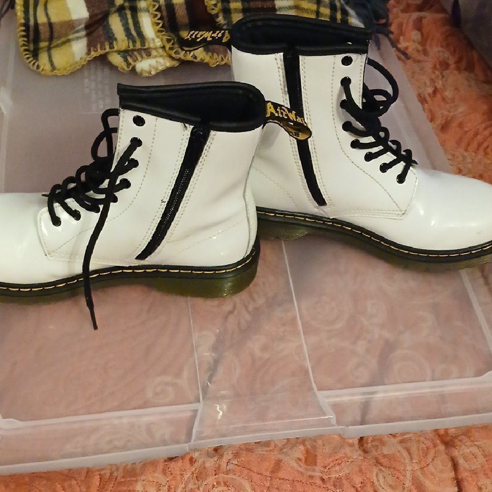 Dr. Martens White Leather Boots - Picture 6 of 6
